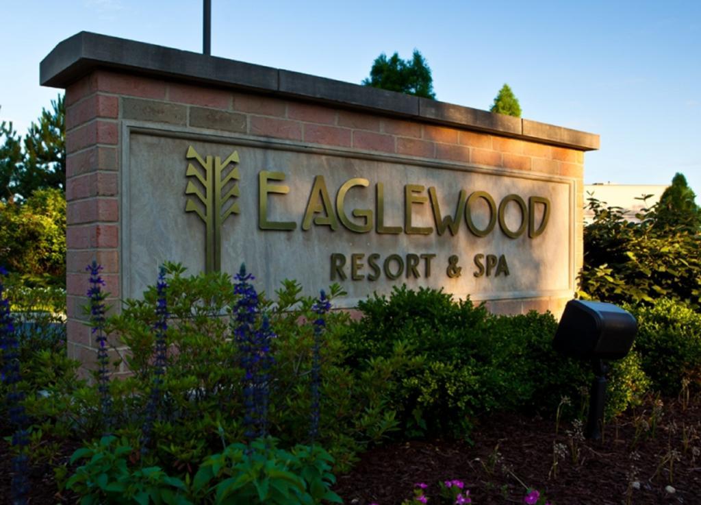 Eaglewood Resort & Spa Итаска Экстерьер фото